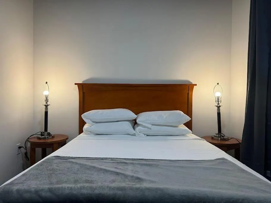 1 Bd Motel Condo With Kitchenette - 14 Edmonton Apartment